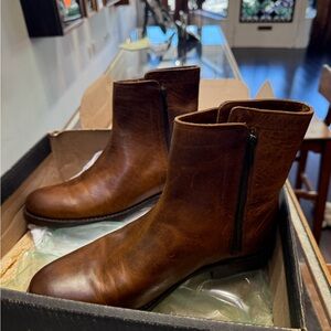 Women’s Natalie couple zip Frye boots